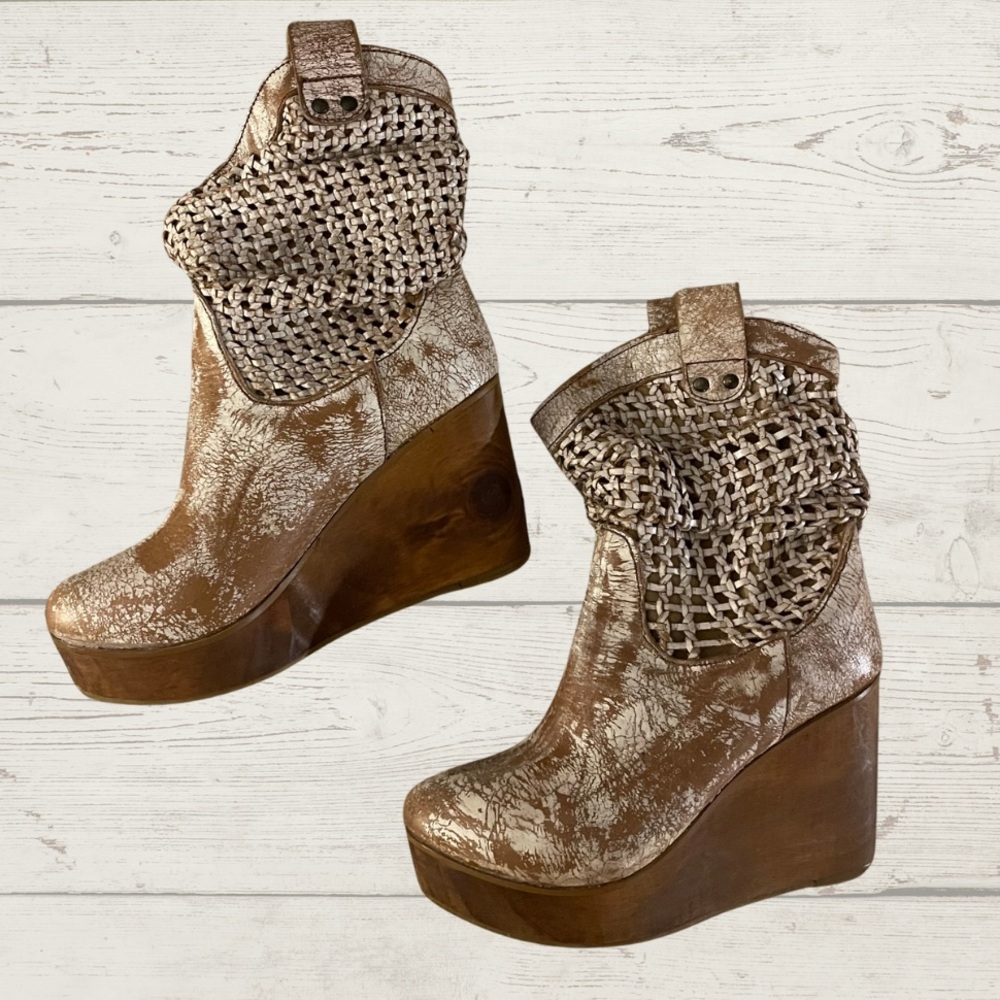 Bedstu Brown/ White Cobbler Series Slouchy Distressed Wedge Ankle Boots Leather - Picture 6 of 13